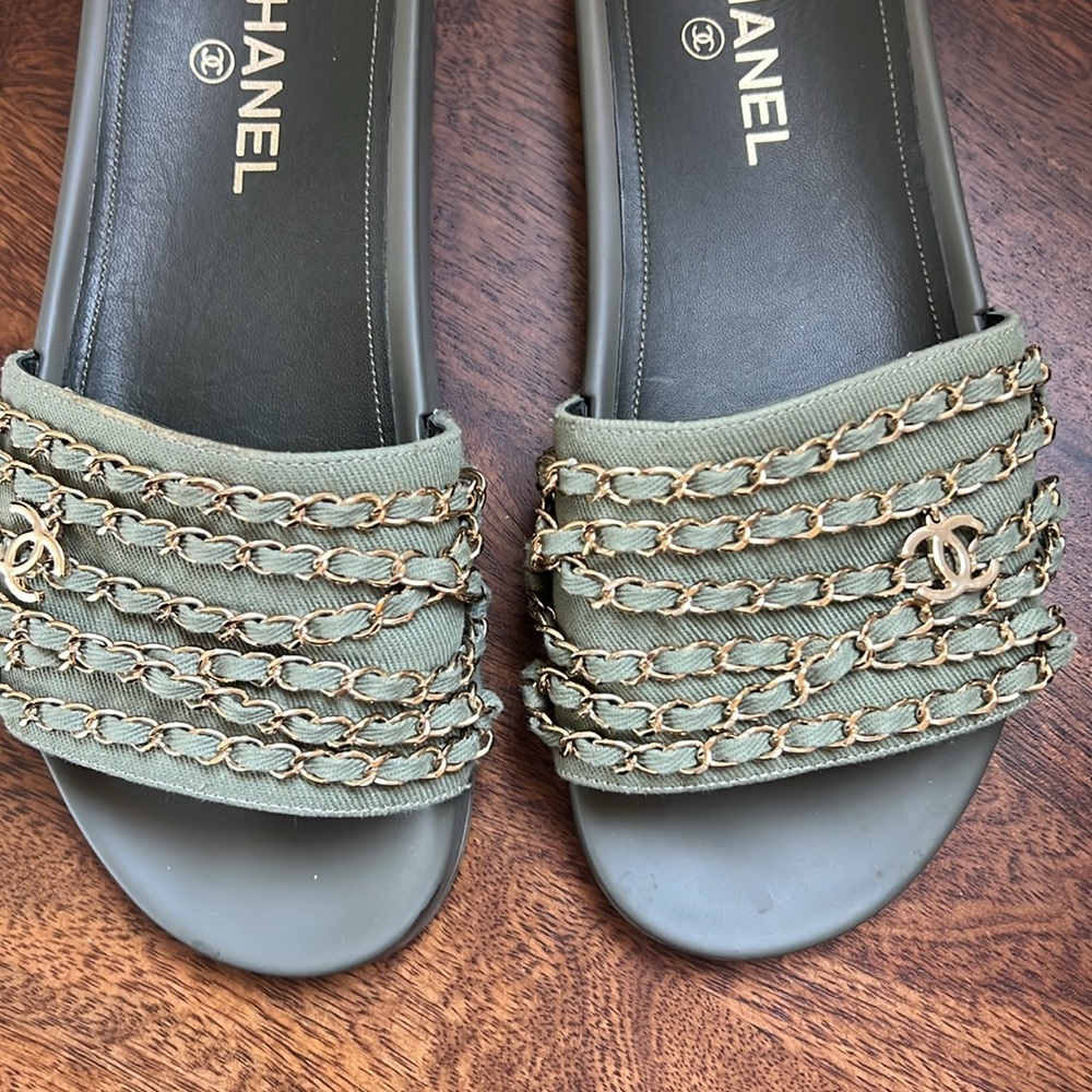 Chanel slides - Picture 4 of 5